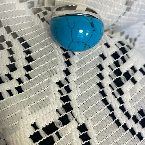 NWT TURQUOISE COLOR LARGE STONE SET IN SILVER COLOR METAL SIZE 9 - Picture 9 of 9